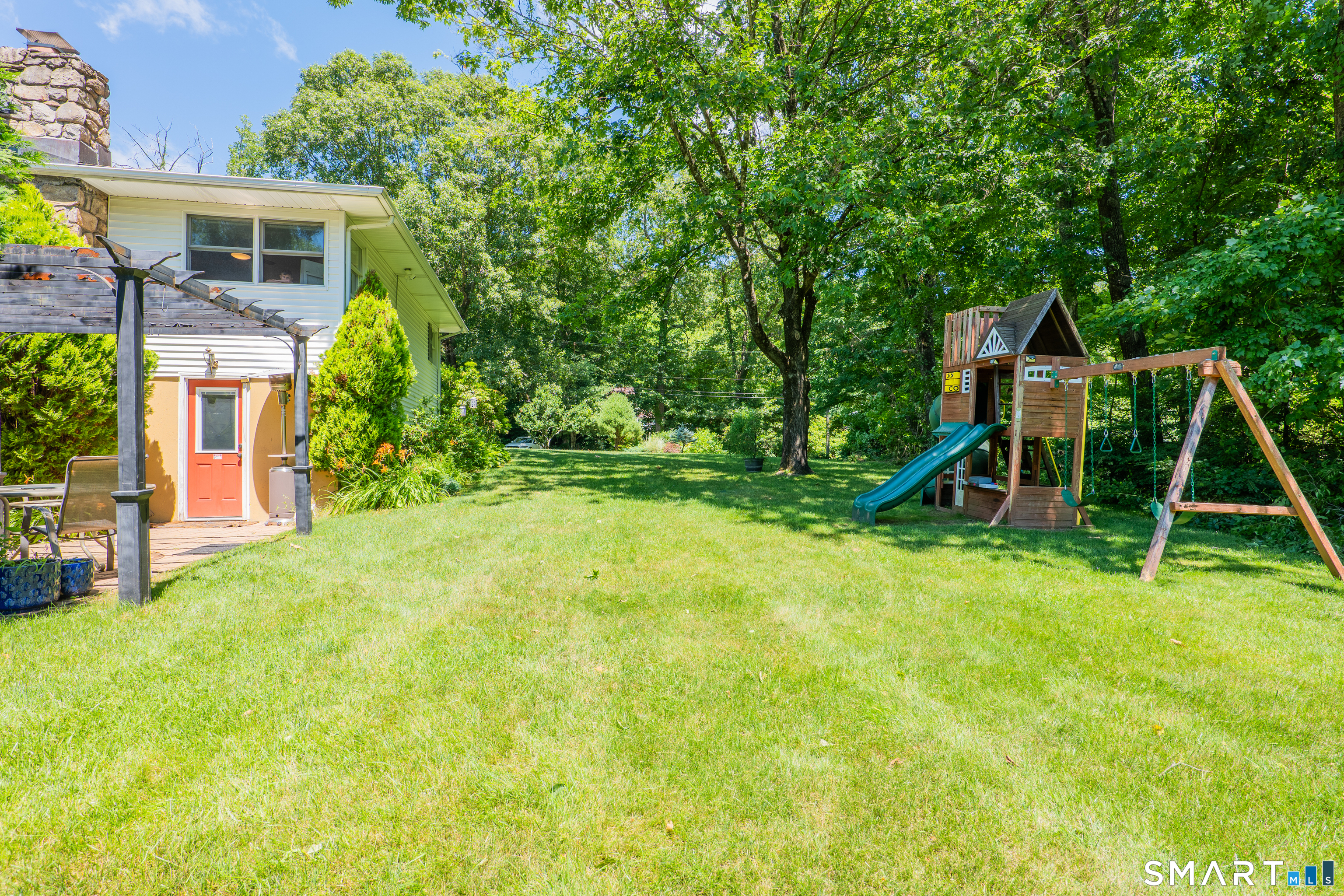 15 Farrell Road Newtown, CT 06470 - Photo 36 of 40