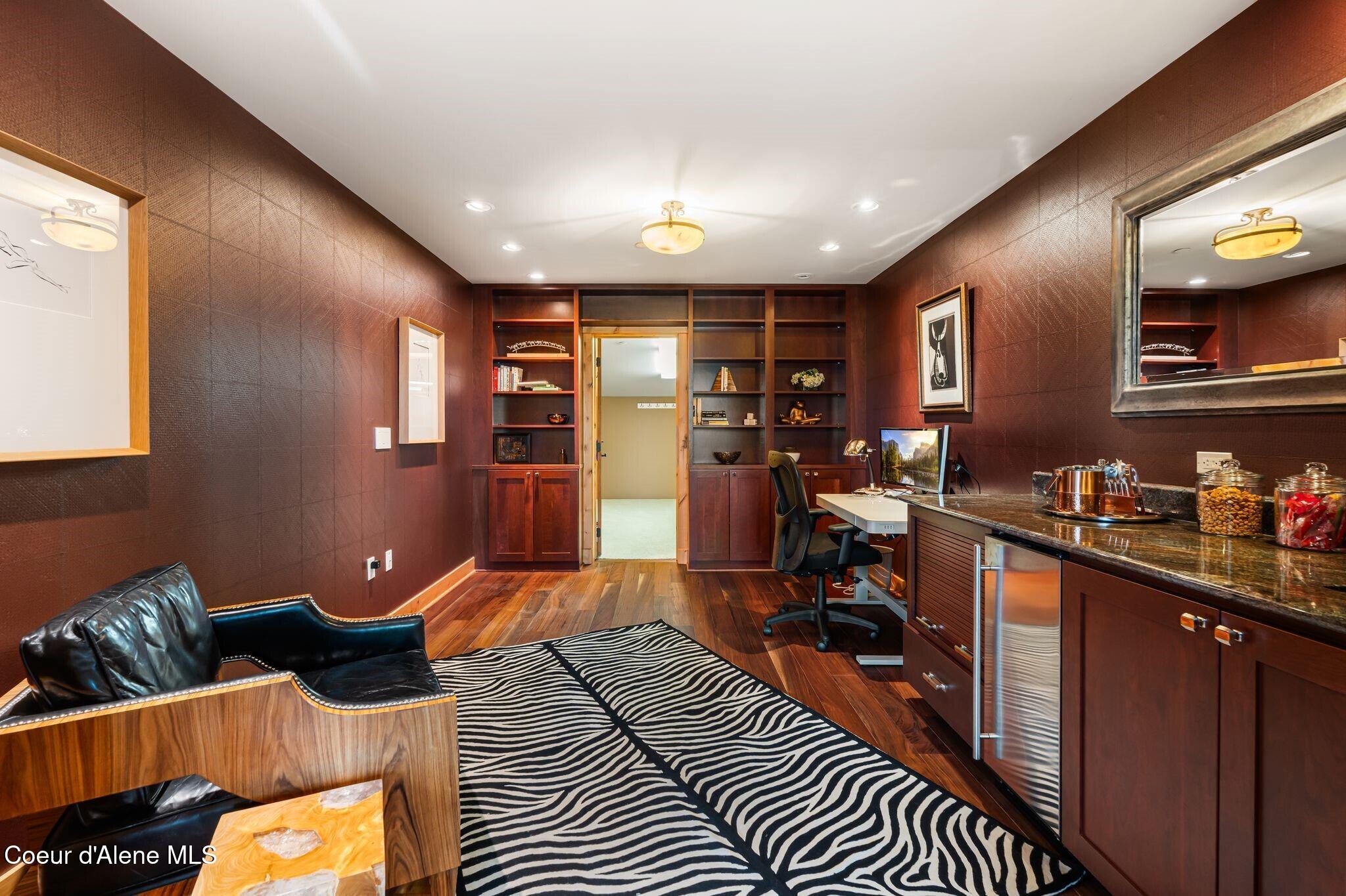 412 Sandpoint Avenue, Unit 334/335 Sandpoint, ID 83864 - Photo 40 of 71 Den with Wet Bar