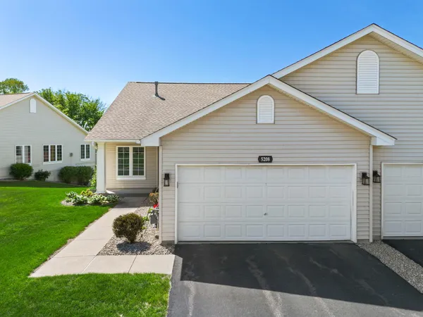 $425,000 | 5208 Deerfield Lane Southeast, Prior Lake, MN 55372