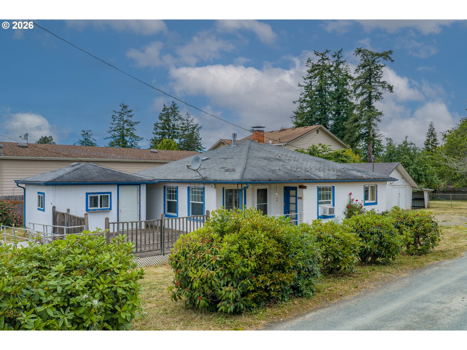1923 Maple Street Myrtle Point, OR 97458 - Photo 2 of 37