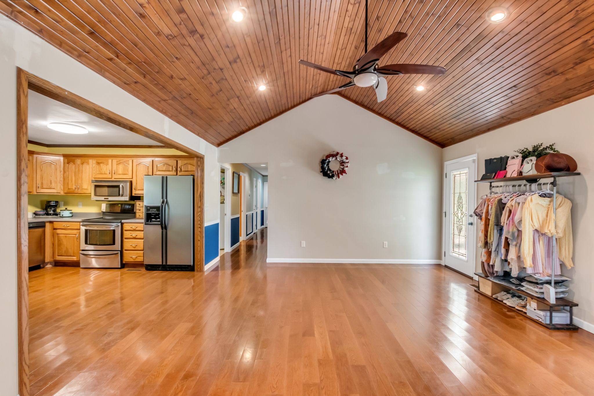 184 Buncombe Road Belvidere, TN 37306 - Photo 5 of 33
