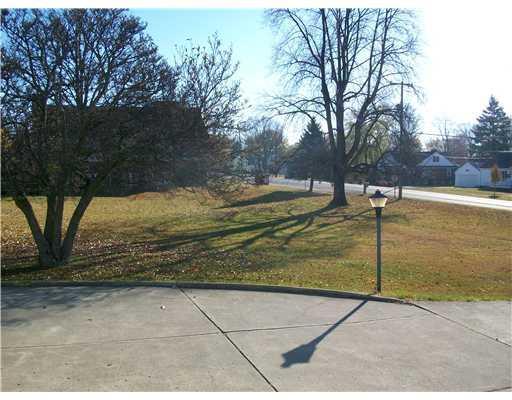 3972 New Carlisle Springfield, OH 45504 - Photo 6 of 18 Gallery Image 6