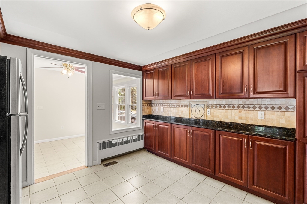 281 Lowell Street Lexington, MA 02420 - Photo 7 of 42