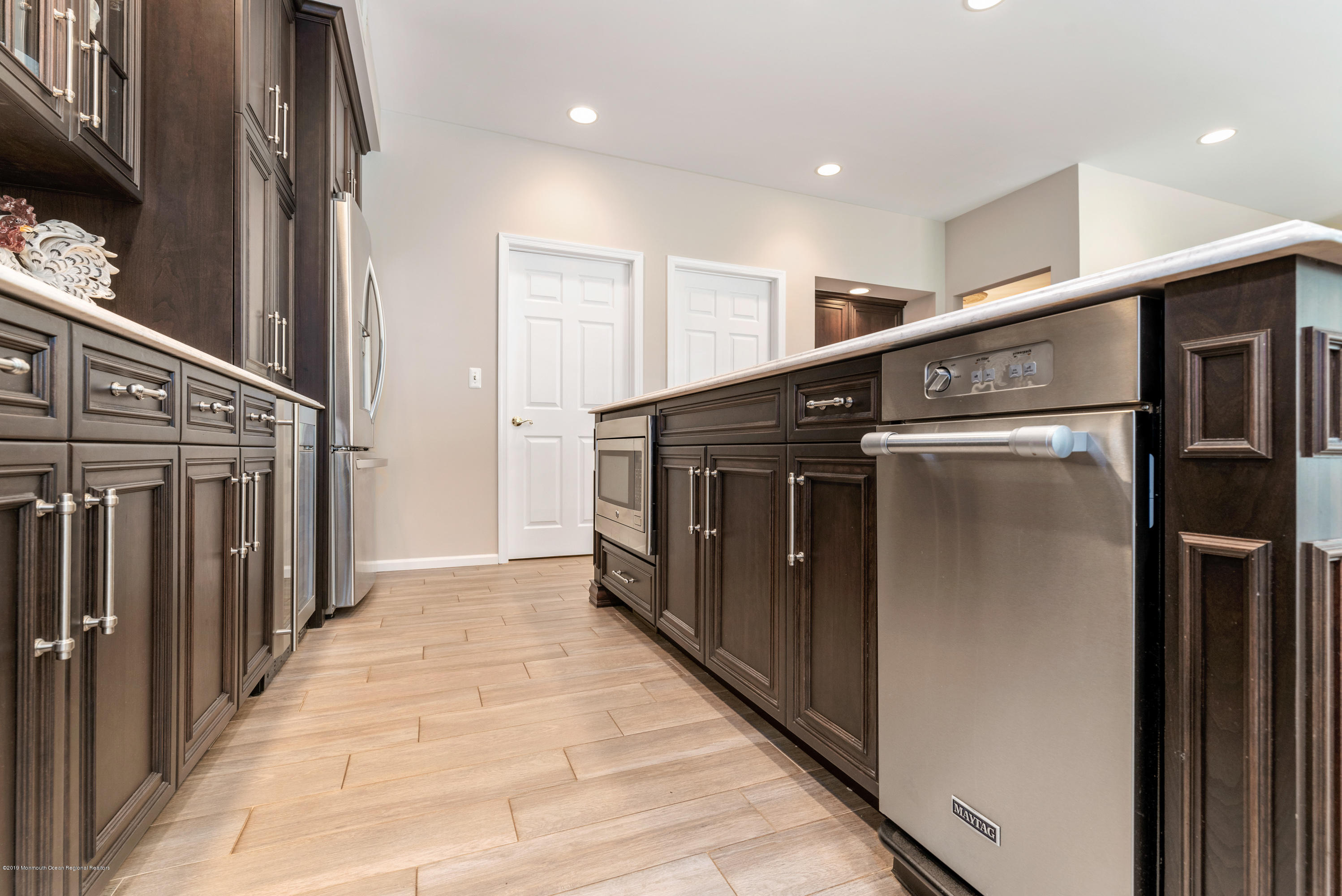 800 Green Valley Road Jackson, NJ 08527 - Photo 9 of 55 Kitchen5