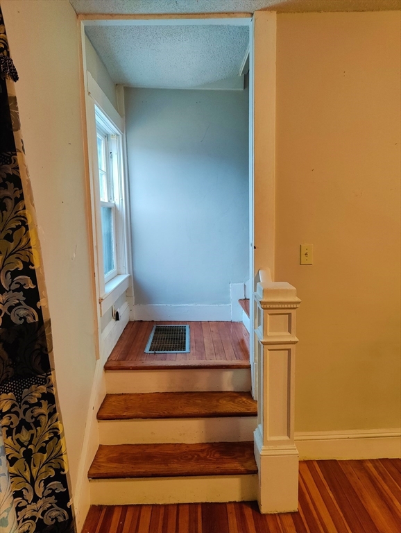 66 Redlands Street Springfield, MA 01104 - Photo 18 of 39