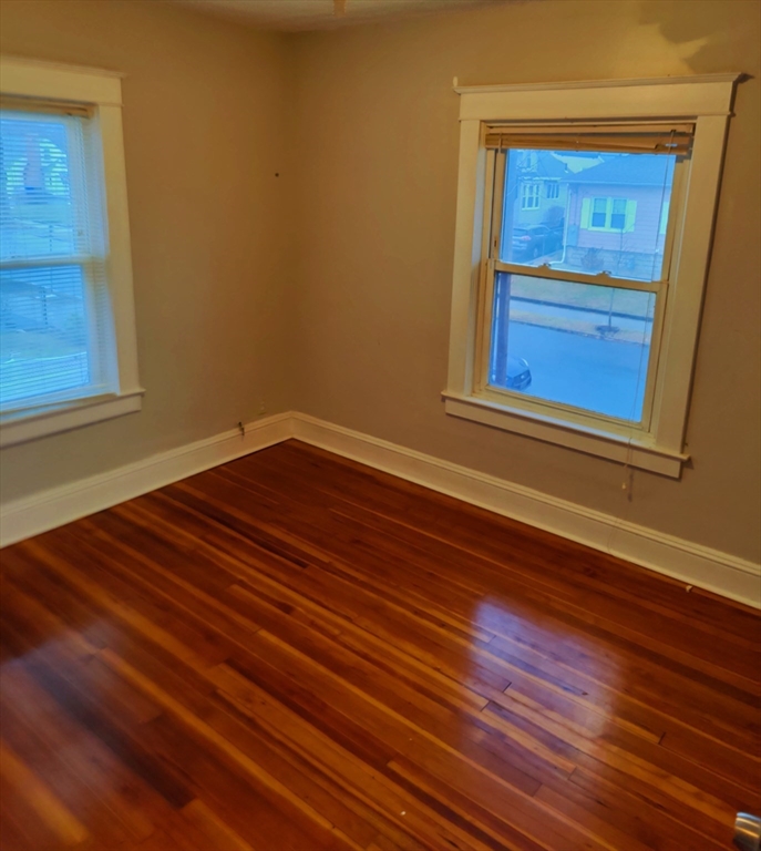 66 Redlands Street Springfield, MA 01104 - Photo 23 of 39