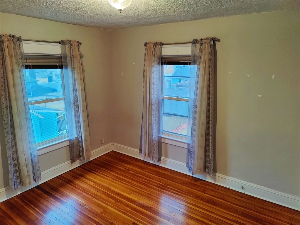 66 Redlands Street Springfield, MA 01104 - Photo 25 of 39