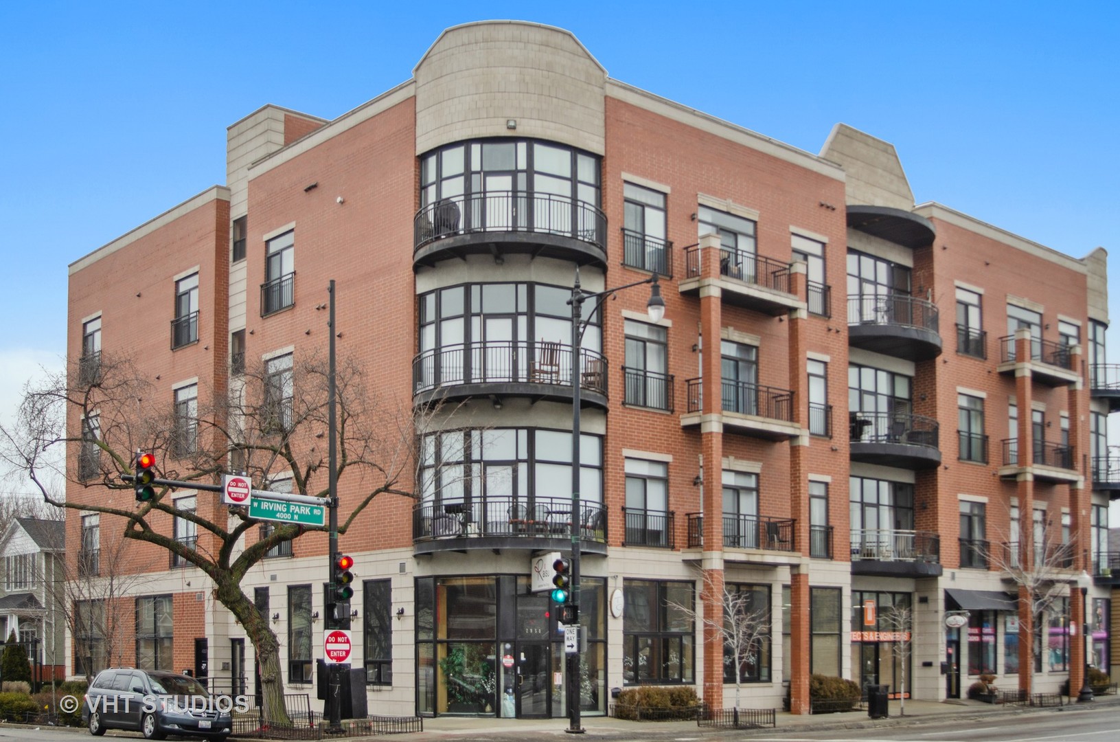 2954 West Irving Park Road, Unit 2B Chicago, IL 60618 - Photo 1 of 15