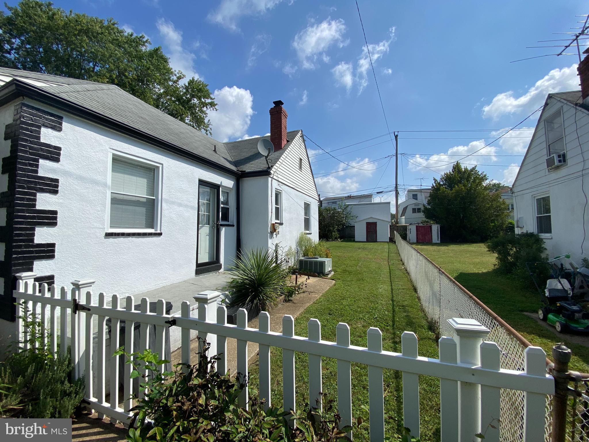 513 St Patrick Road Baltimore, MD 21206 - Photo 2 of 19