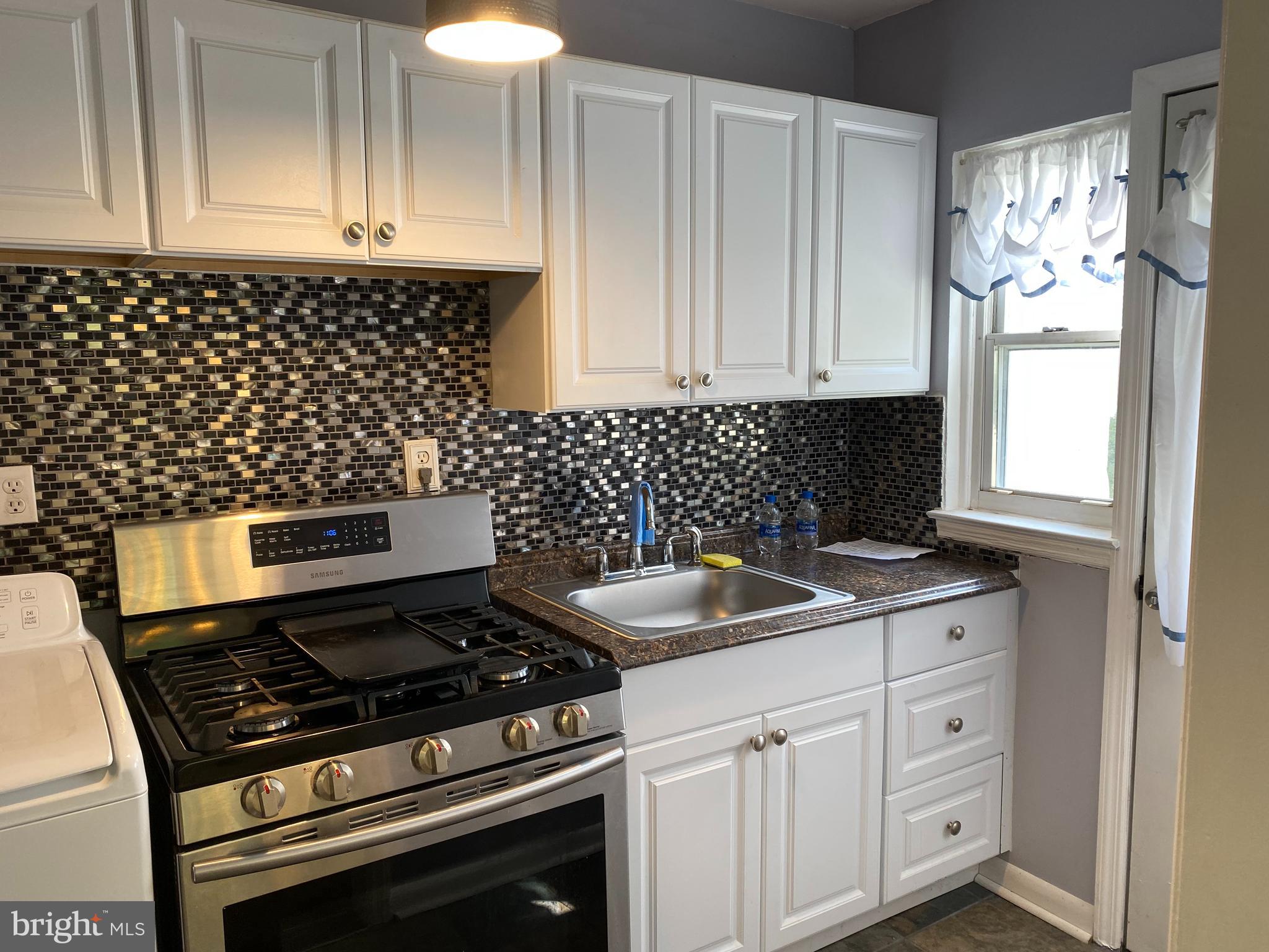 513 St Patrick Road Baltimore, MD 21206 - Photo 11 of 19 Kitchen