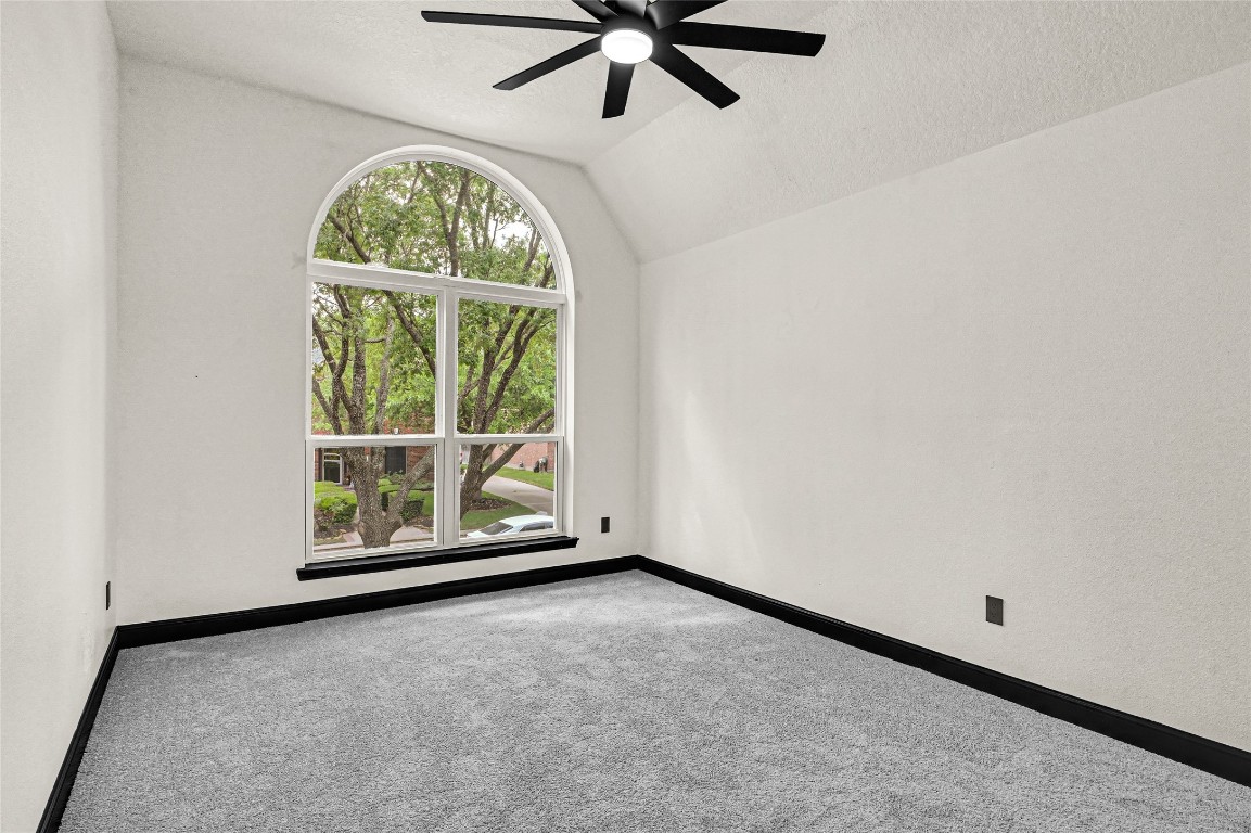 11915 Helene Court Pinehurst, TX 77362 - Photo 20 of 33 an empty room with a window