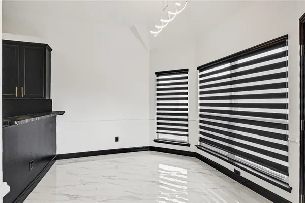 $2,600 | 11915 Helene Court, Pinehurst, TX 77362