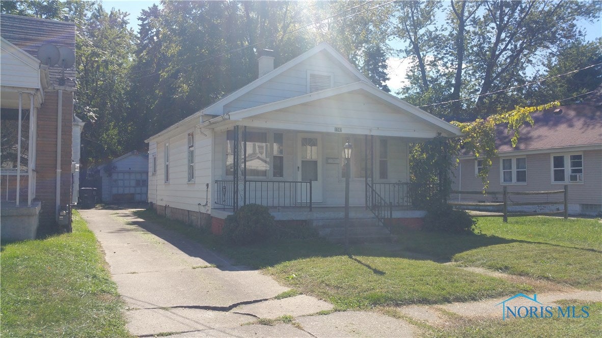 1747 Mansfield Road Toledo, OH 43613 - Photo 2 of 10 Gallery Image 2