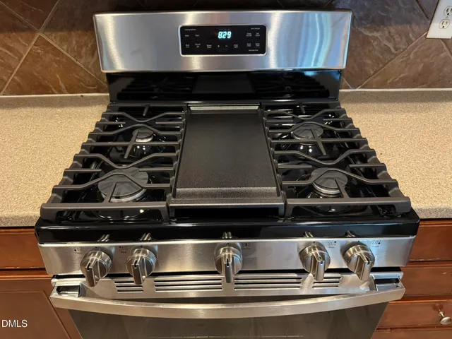 a close view of stove top oven