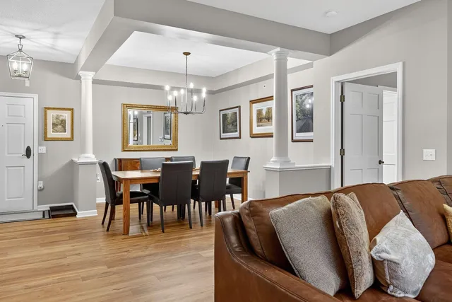 $3,600 | 5250 Grandview Square, Unit 2201, Edina, MN 55436