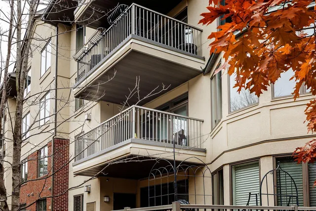 $3,600 | 5250 Grandview Square, Unit 2201, Edina, MN 55436