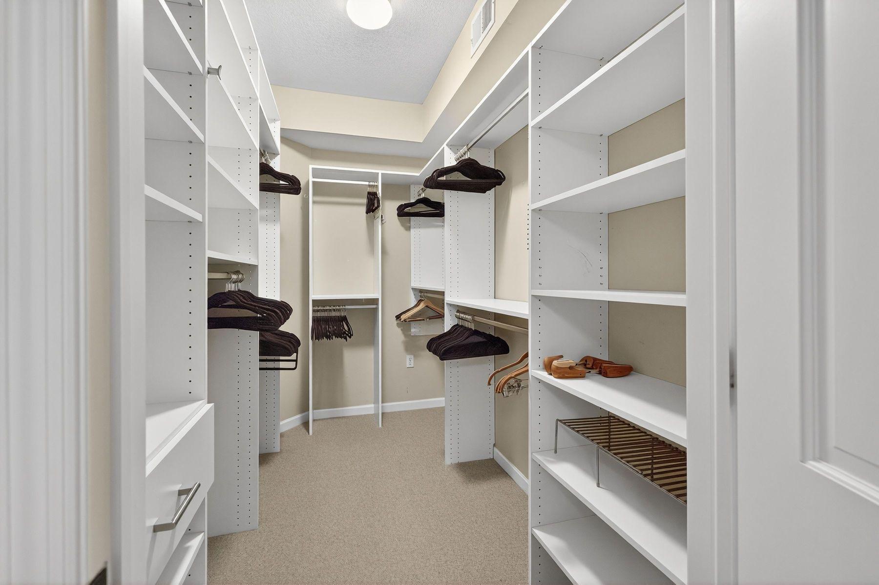 5250 Grandview Square, Unit 2201 Edina, MN 55436 - Photo 20 of 37