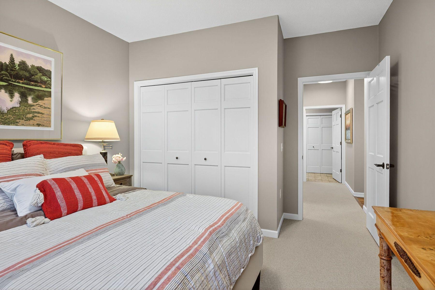 5250 Grandview Square, Unit 2201 Edina, MN 55436 - Photo 22 of 37