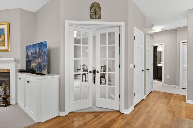 $3,600 | 5250 Grandview Square, Unit 2201, Edina, MN 55436