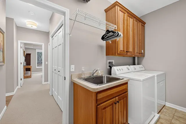 $3,600 | 5250 Grandview Square, Unit 2201, Edina, MN 55436