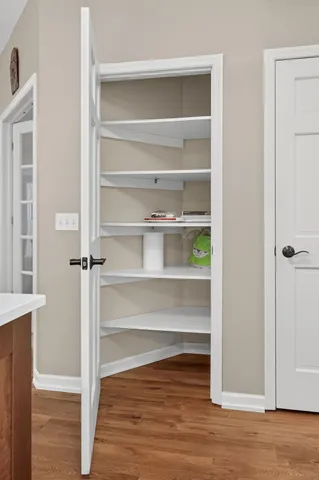 $3,600 | 5250 Grandview Square, Unit 2201, Edina, MN 55436