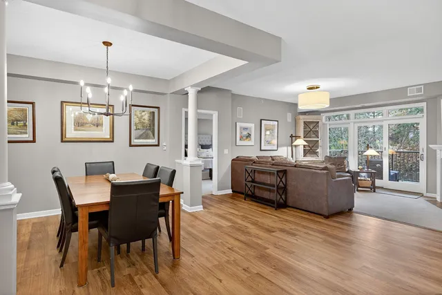 $3,600 | 5250 Grandview Square, Unit 2201, Edina, MN 55436