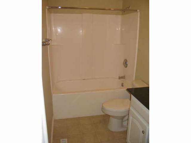 1215 Weybridge Road Columbus, OH 43220 - Photo 6 of 8