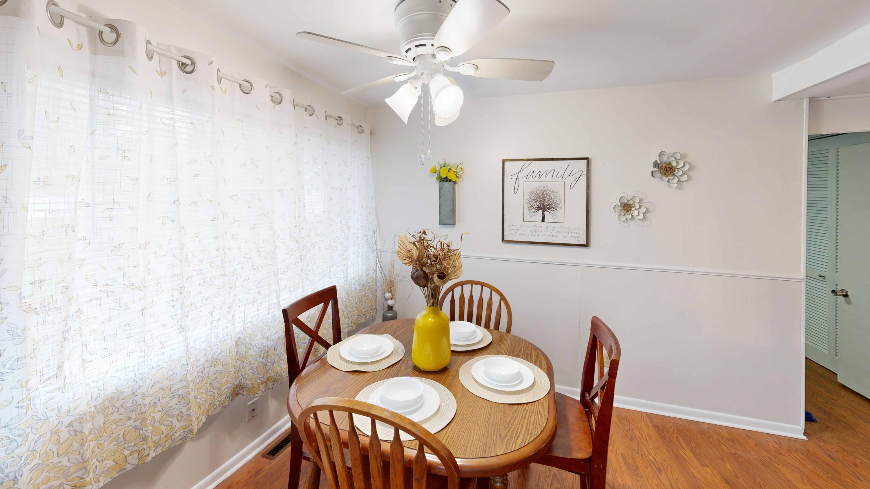 417 Colfax Street Griffith, IN 46319 - Photo 6 of 11 3000x1687