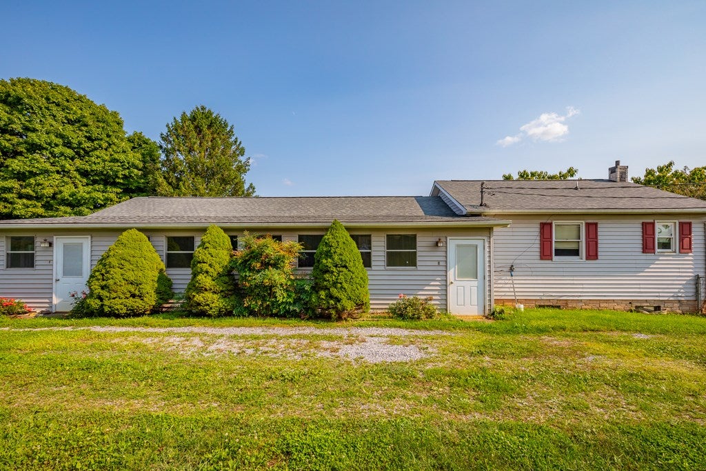 960 Fairview Road Wytheville, VA 24382 - Photo 8 of 75 Gallery Image 8