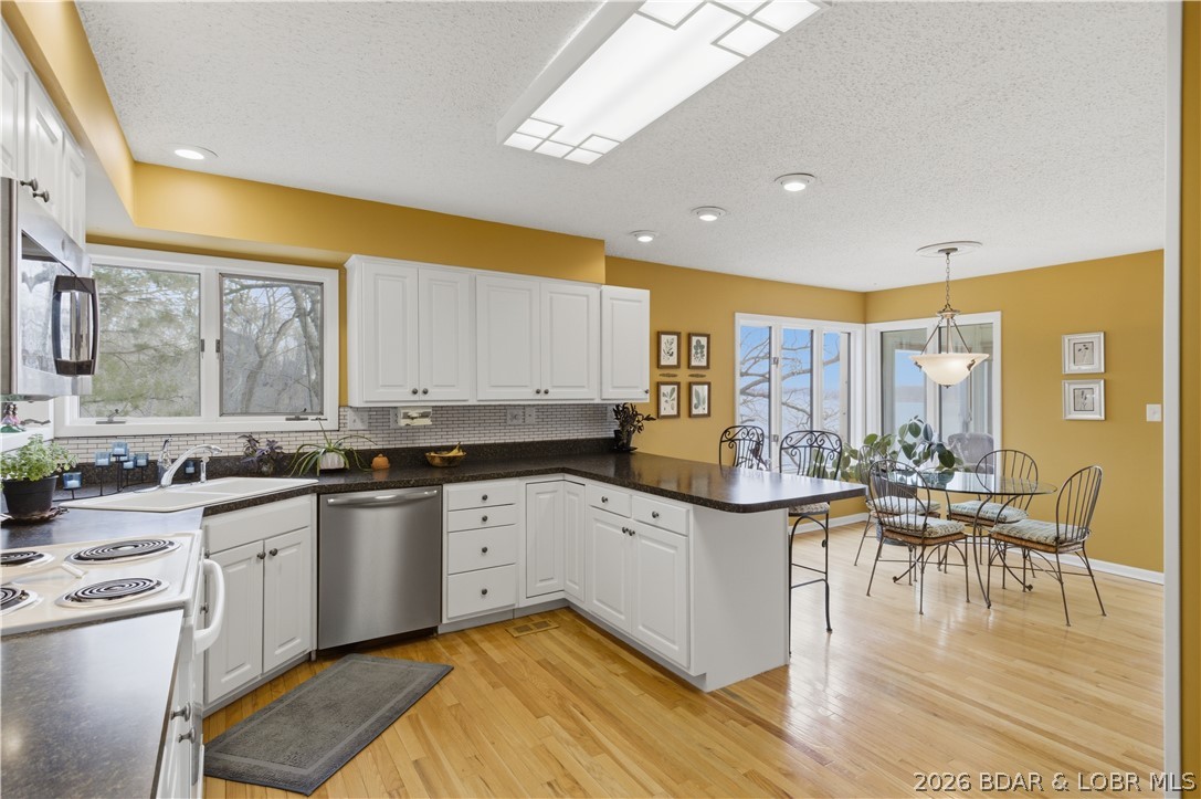 1484 Cedar Village Road Osage Beach, MO 65065 - Photo 15 of 47