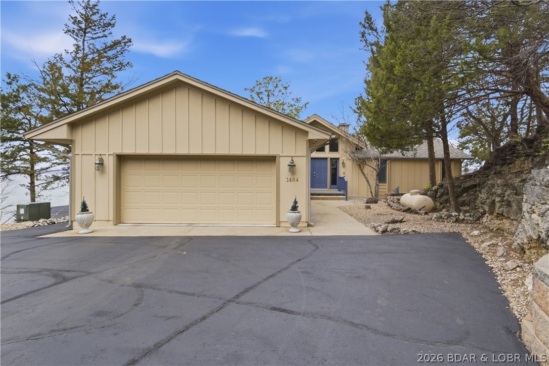 1484 Cedar Village Road Osage Beach, MO 65065 - Photo 3 of 47 Flat Parking for 8-10 cars