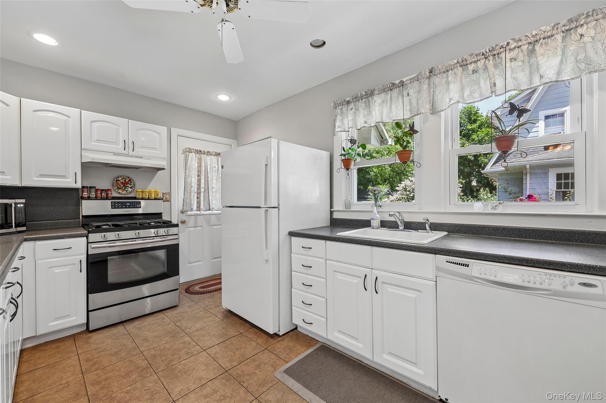 16 Spring Street Nyack, NY 10960 - Photo 11 of 26