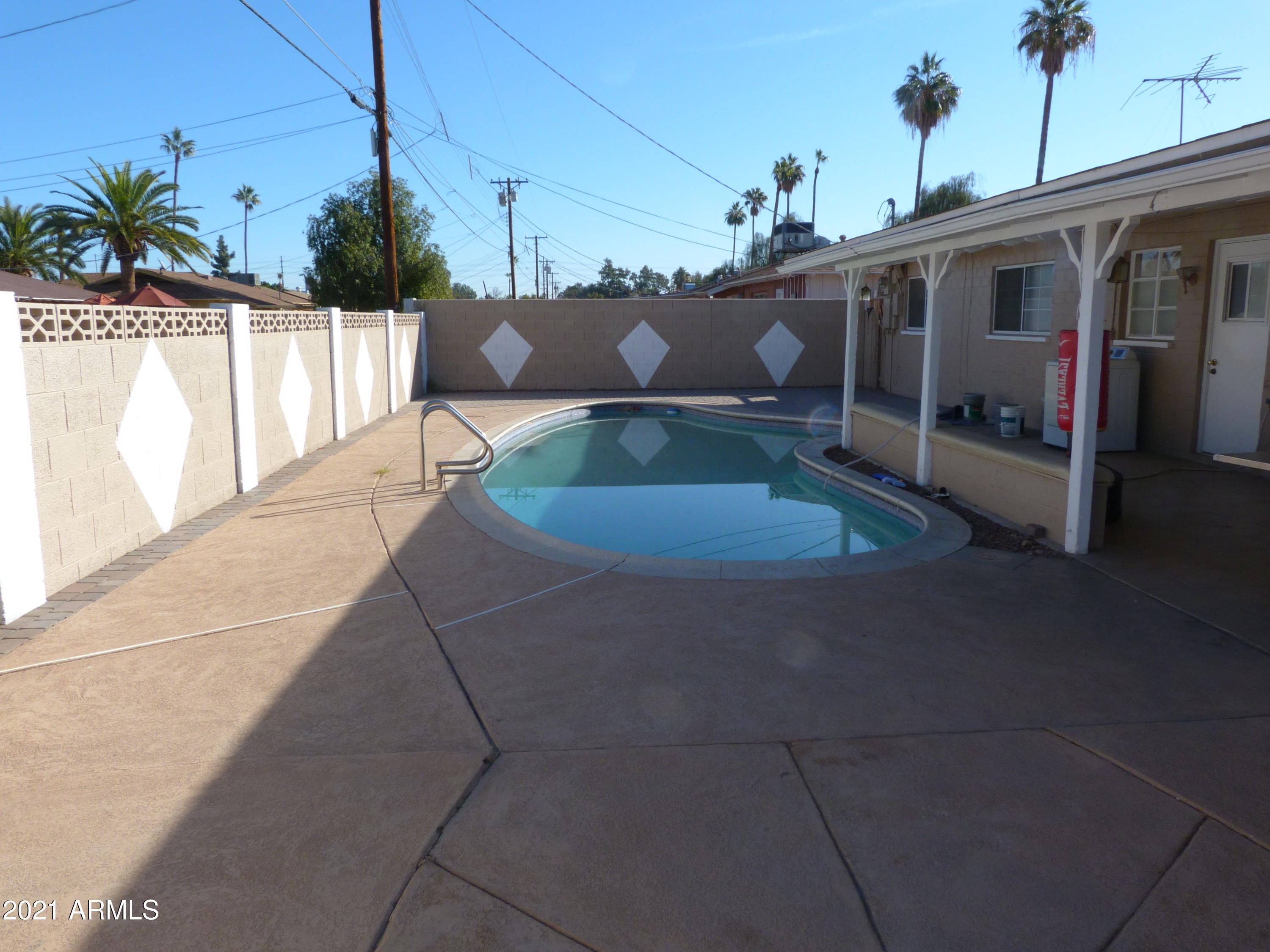 3836 West Bethany Home Road Phoenix, AZ 85019 - Photo 1 of 12 P1070960