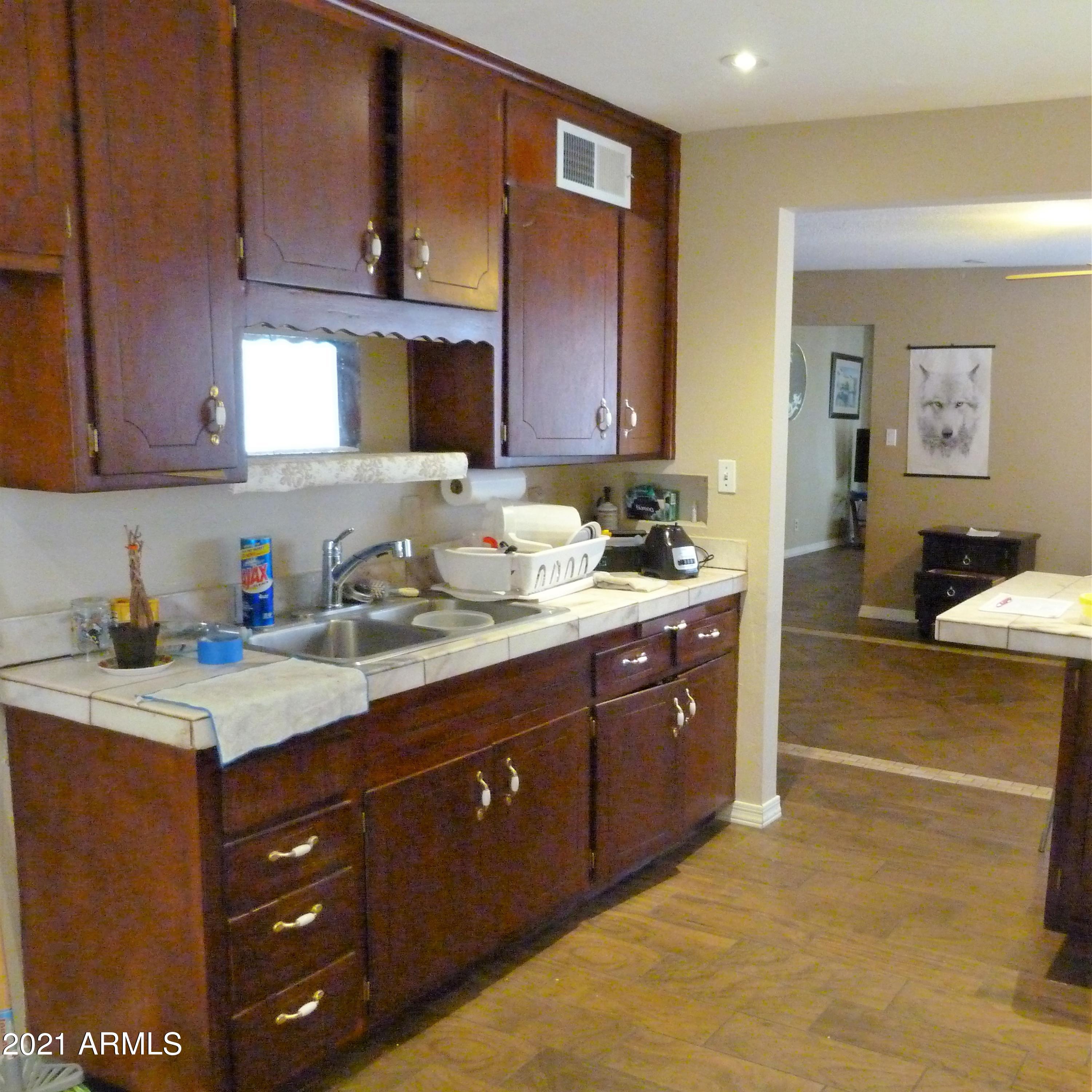 3836 West Bethany Home Road Phoenix, AZ 85019 - Photo 5 of 12 P1070968 (2)