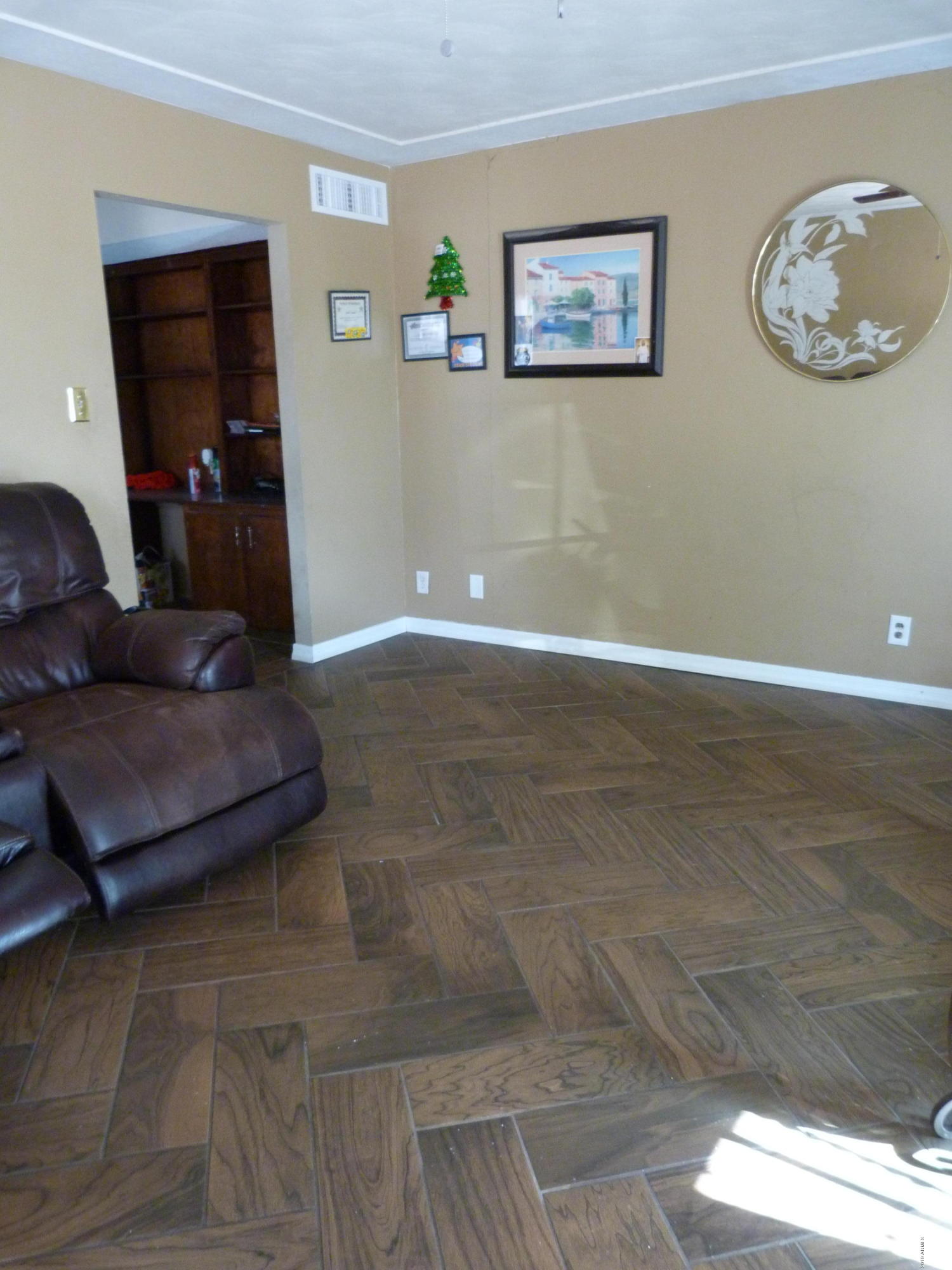 3836 West Bethany Home Road Phoenix, AZ 85019 - Photo 10 of 12 P1070874