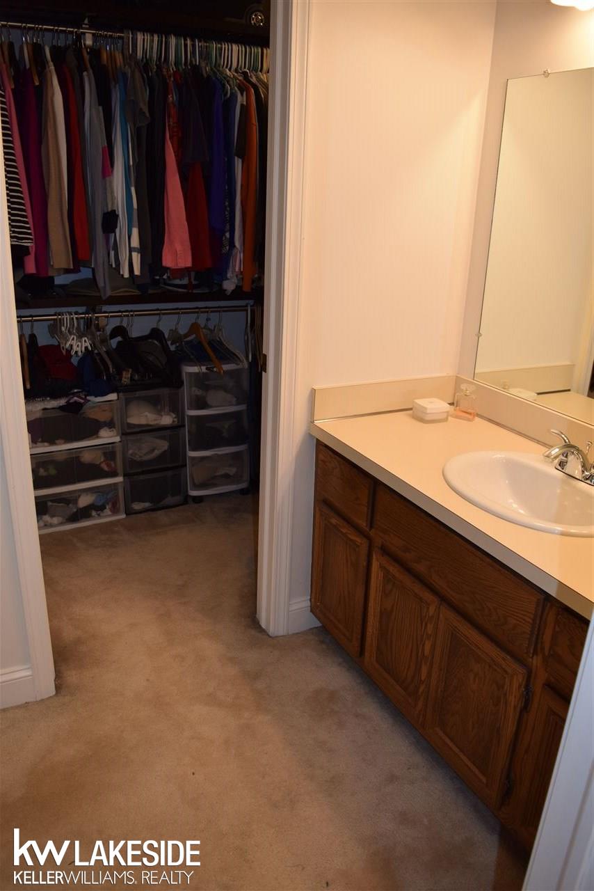 3199 Salem Drive Rochester, MI 48306 - Photo 39 of 64 31315844-38.JPG