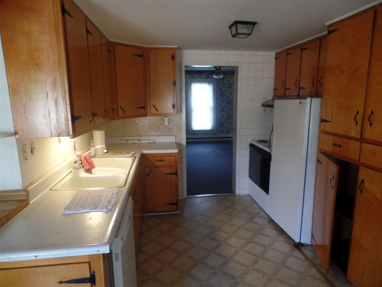 100 South Cold Springs Road Bloomfield, IN 47424 - Photo 3 of 17 Gallery Image 3