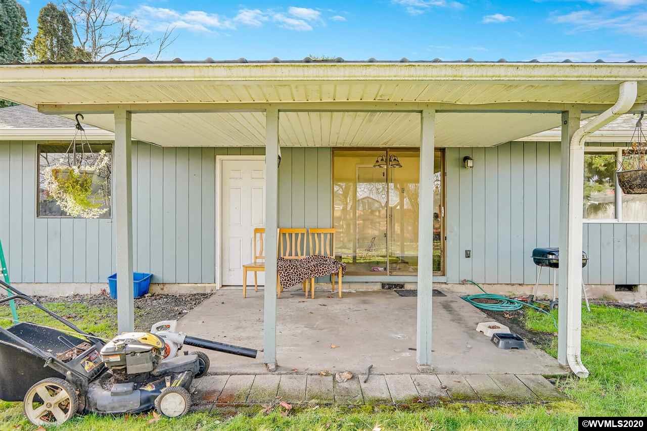 745 West Airway Road Lebanon, OR 97355 - Photo 27 of 28 Gallery Image 27