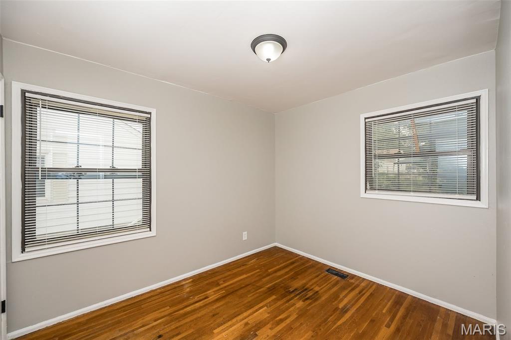 233 Cameron Road St. Louis, MO 63137 - Photo 27 of 38 Gallery Image 27