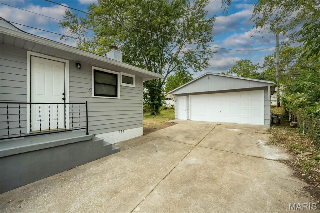 233 Cameron Road St. Louis, MO 63137 - Photo 34 of 38 Gallery Image 34