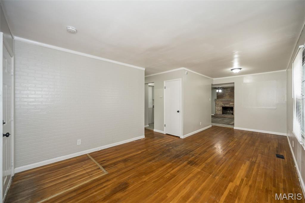 233 Cameron Road St. Louis, MO 63137 - Photo 5 of 38 Gallery Image 5