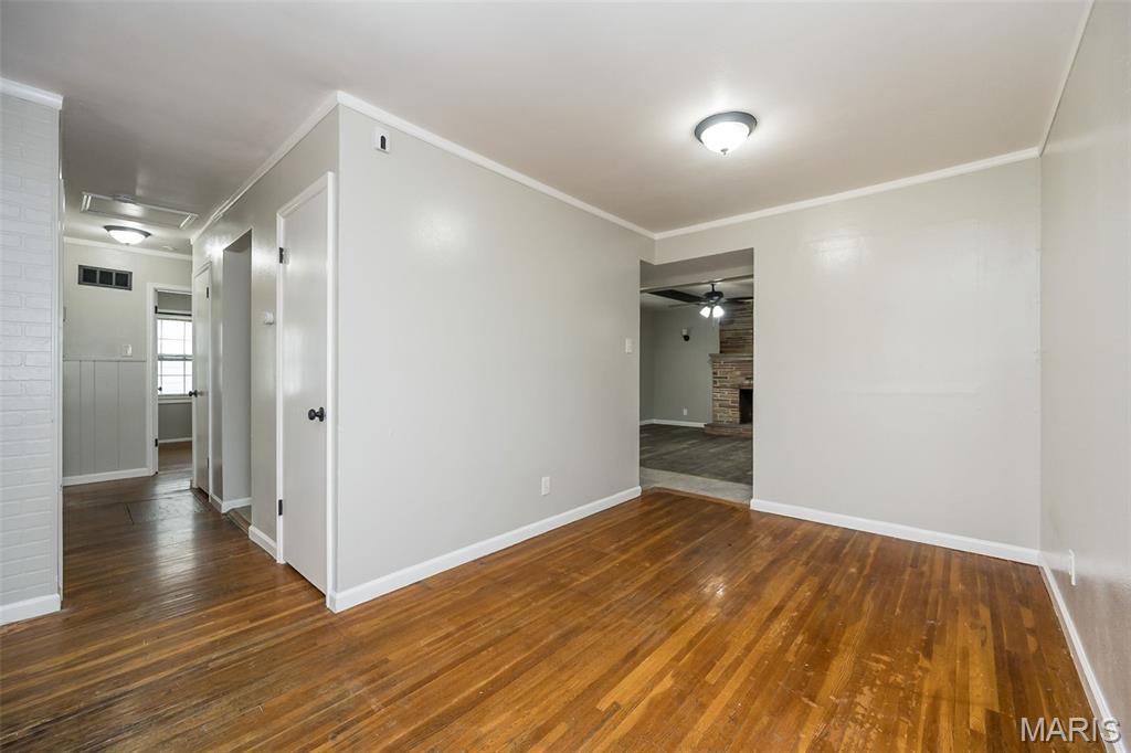 233 Cameron Road St. Louis, MO 63137 - Photo 8 of 38 Gallery Image 8