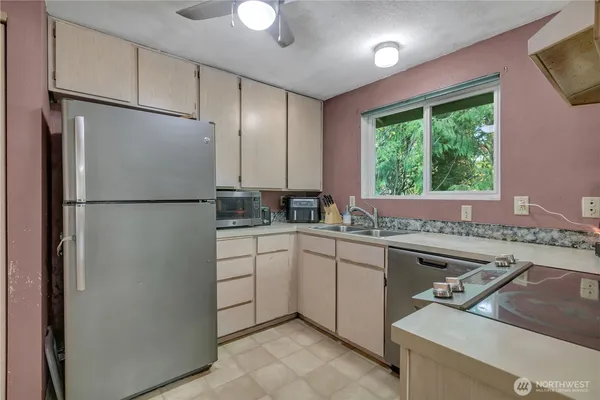 $410,000 | 18610 5th Avenue Northeast, Suquamish, WA 98392