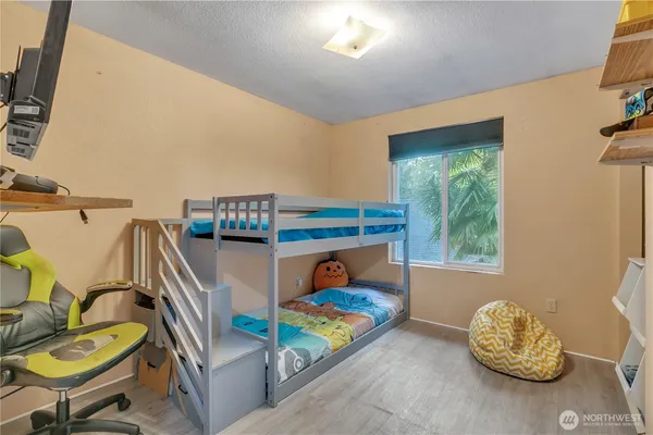 $410,000 | 18610 5th Avenue Northeast, Suquamish, WA 98392