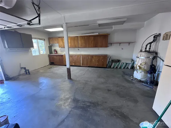 $410,000 | 18610 5th Avenue Northeast, Suquamish, WA 98392