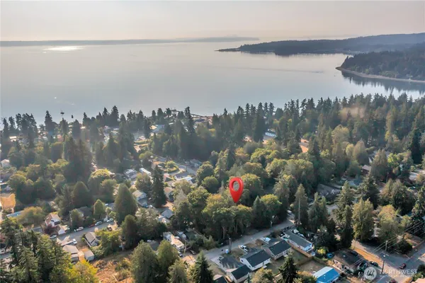 $410,000 | 18610 5th Avenue Northeast, Suquamish, WA 98392