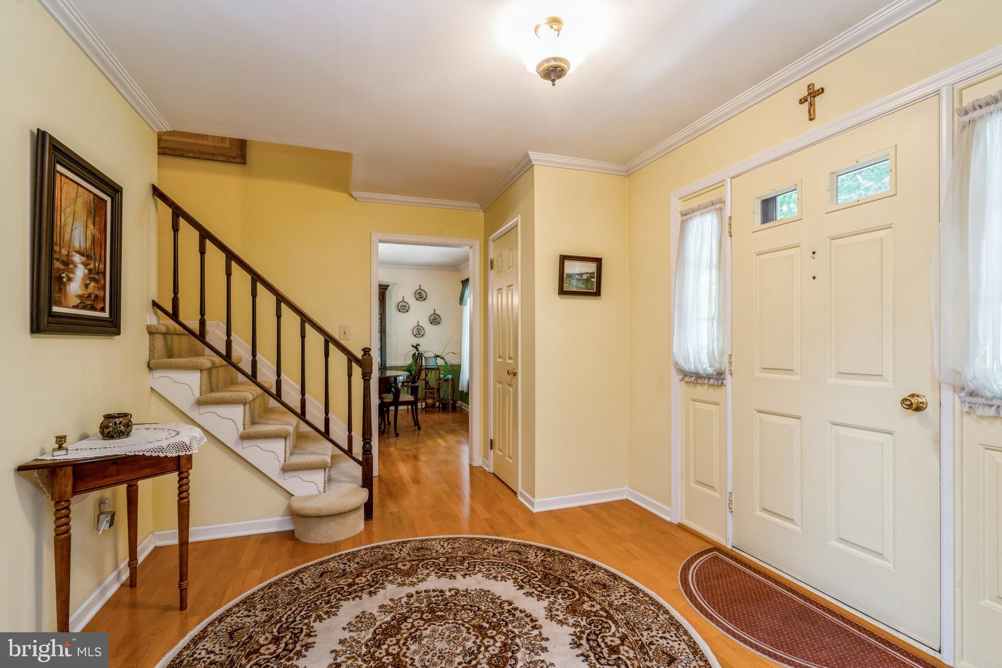 95 Willis Drive Ewing, NJ 08628 - Photo 4 of 34 Foyer