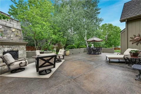 $785,000 | 5609 Roundtree Street, Shawnee, KS 66226