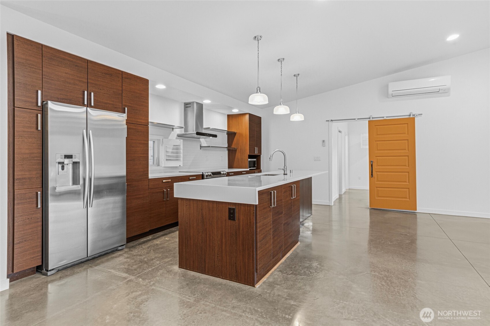 4205 Plum Point Road Grand Coulee, WA 99133 - Photo 6 of 39 a kitchen with stainless steel appliances granite countertop a refrigerator and a sink