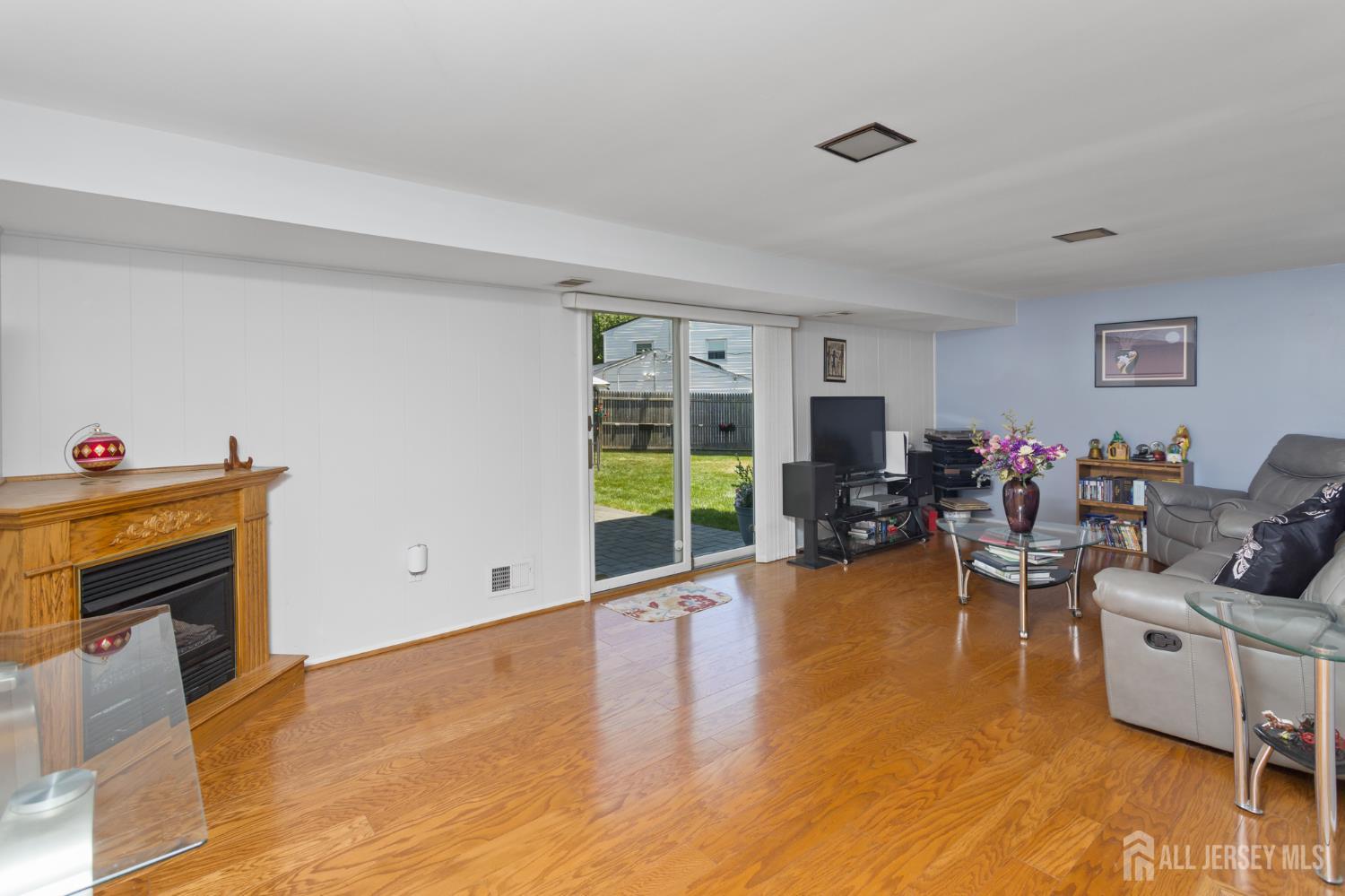 7 Vauxhall Road East Brunswick, NJ 08816 - Photo 17 of 38